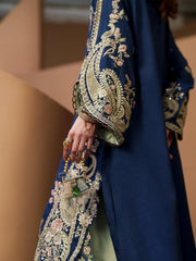 Zohrab Embroidered Set