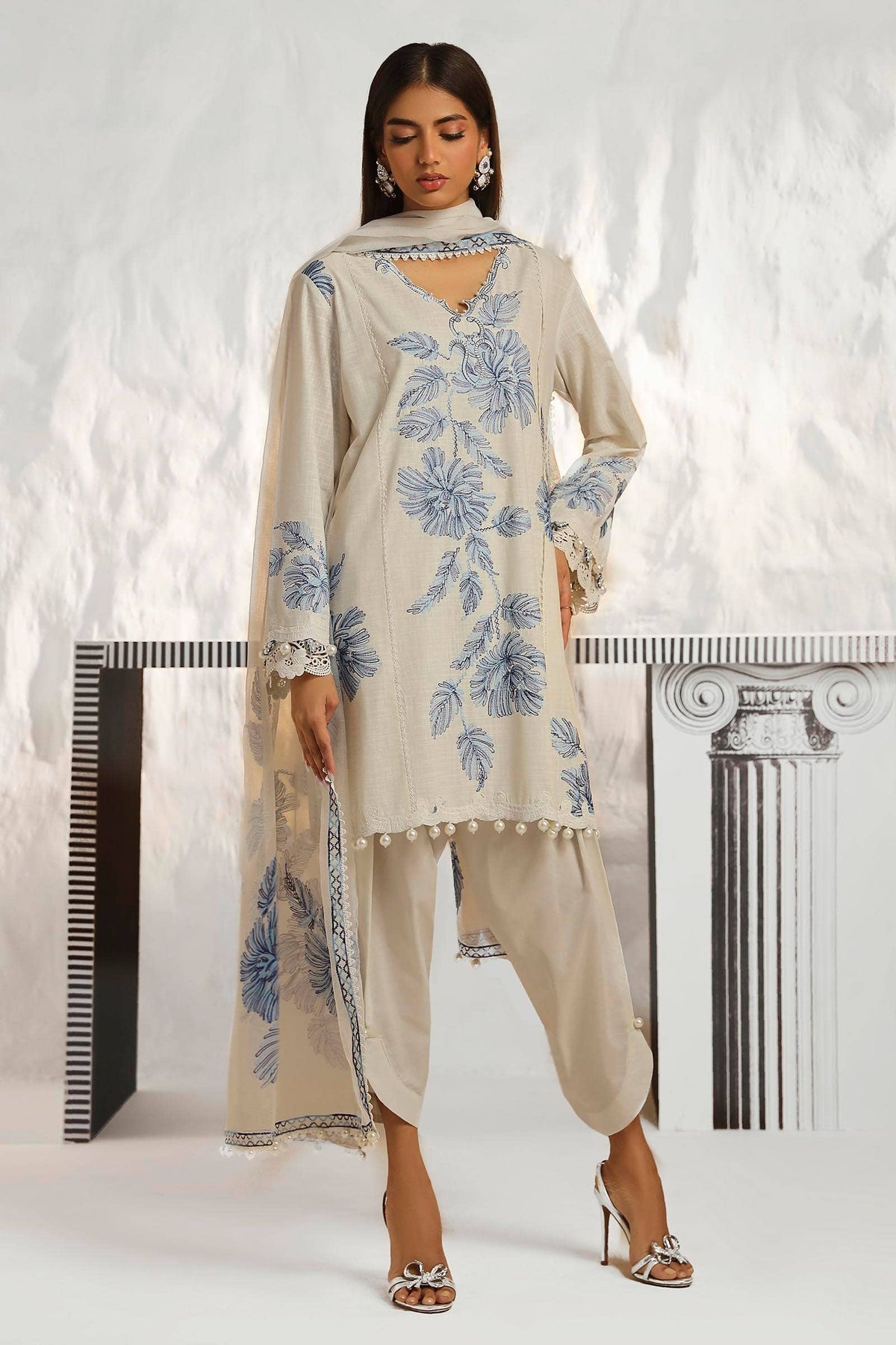 Sana Safinaz Luxury Muzlin Lawn Embroidered - M242-011A-CT-