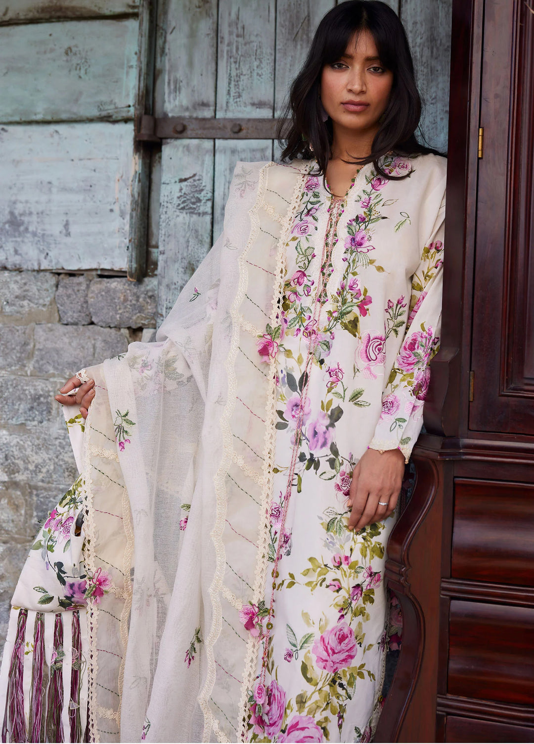 Meili by Zaha Unstitched Embroidered Lawn 3 Piece Suit ZK26UML ZL26-11B – Festive Collection