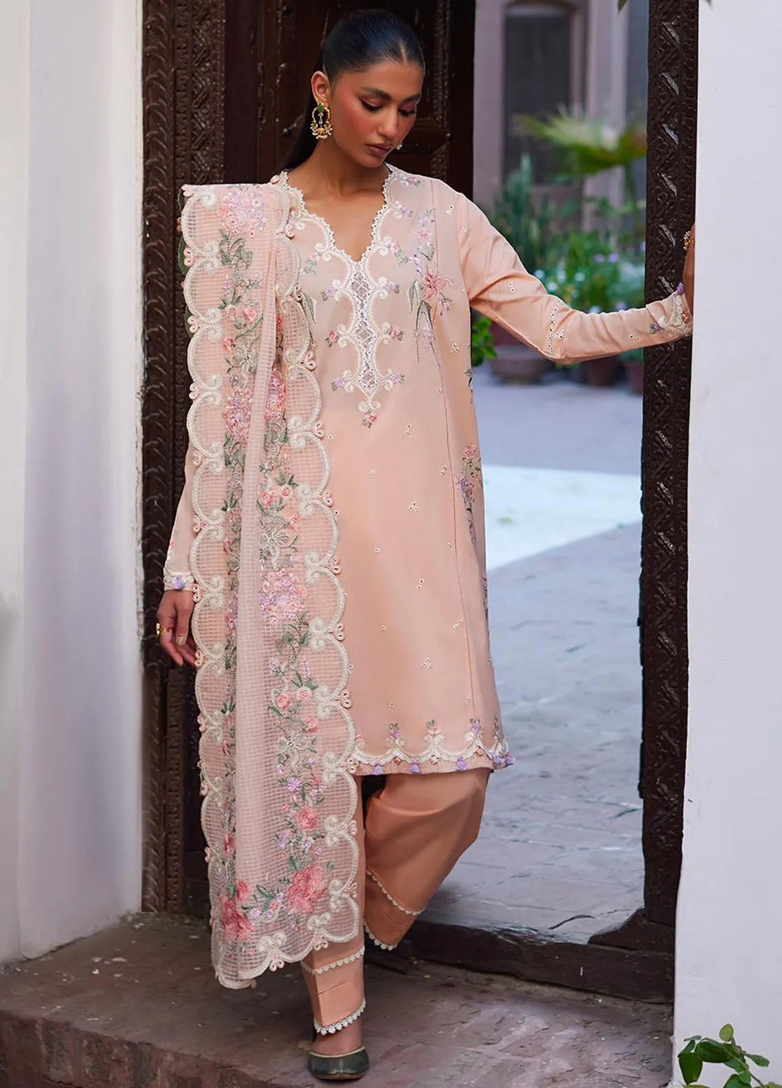 Zaha Embroidered Lawn Suit Unstitched 3 Piece ZL24F D-06 Shams – Festive Collection