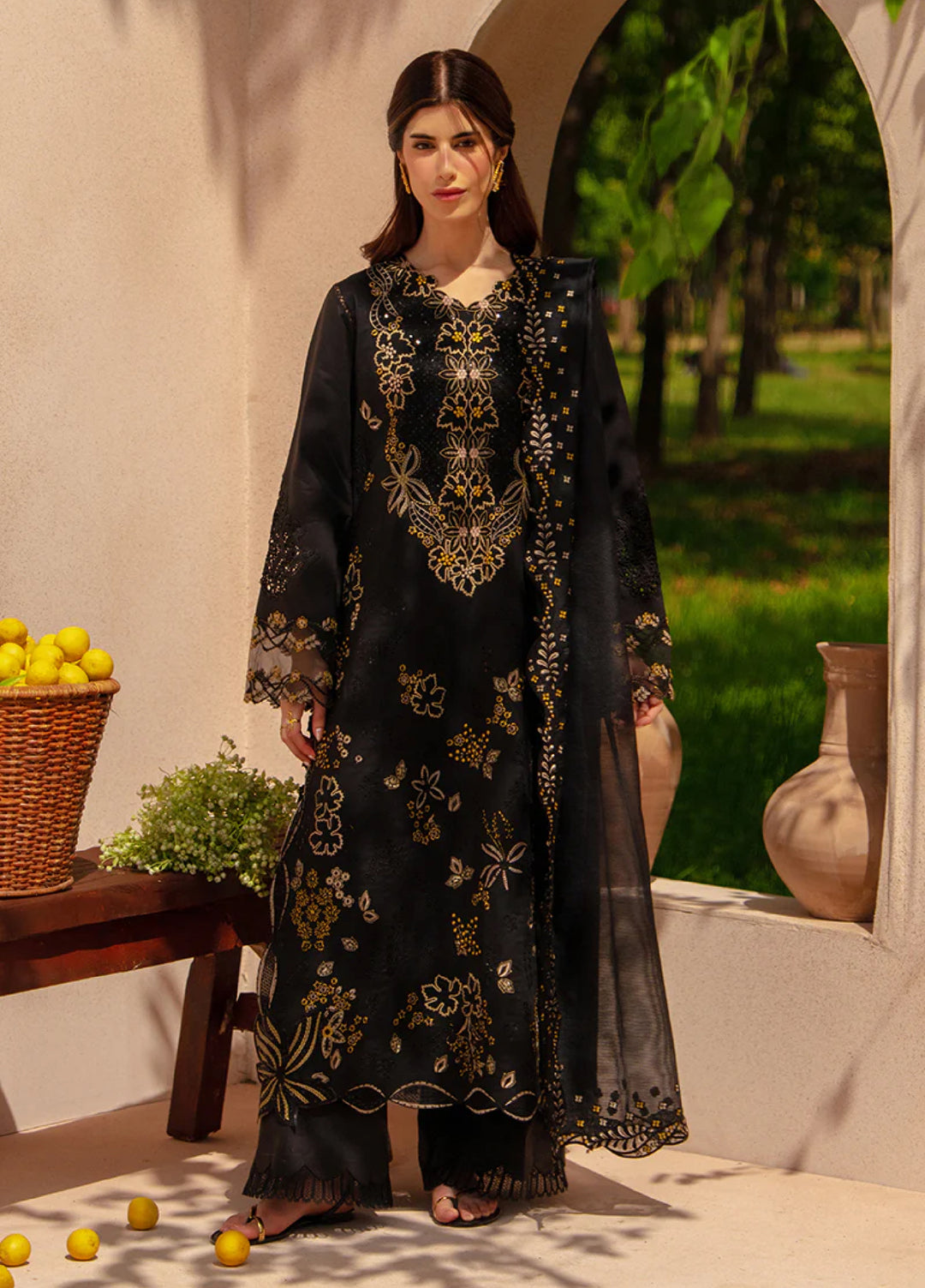 Rang Rasiya Unstitched Embroidered Luxury Lawn 3 Piece Suit RR26ULE LAYL – Eid Collection