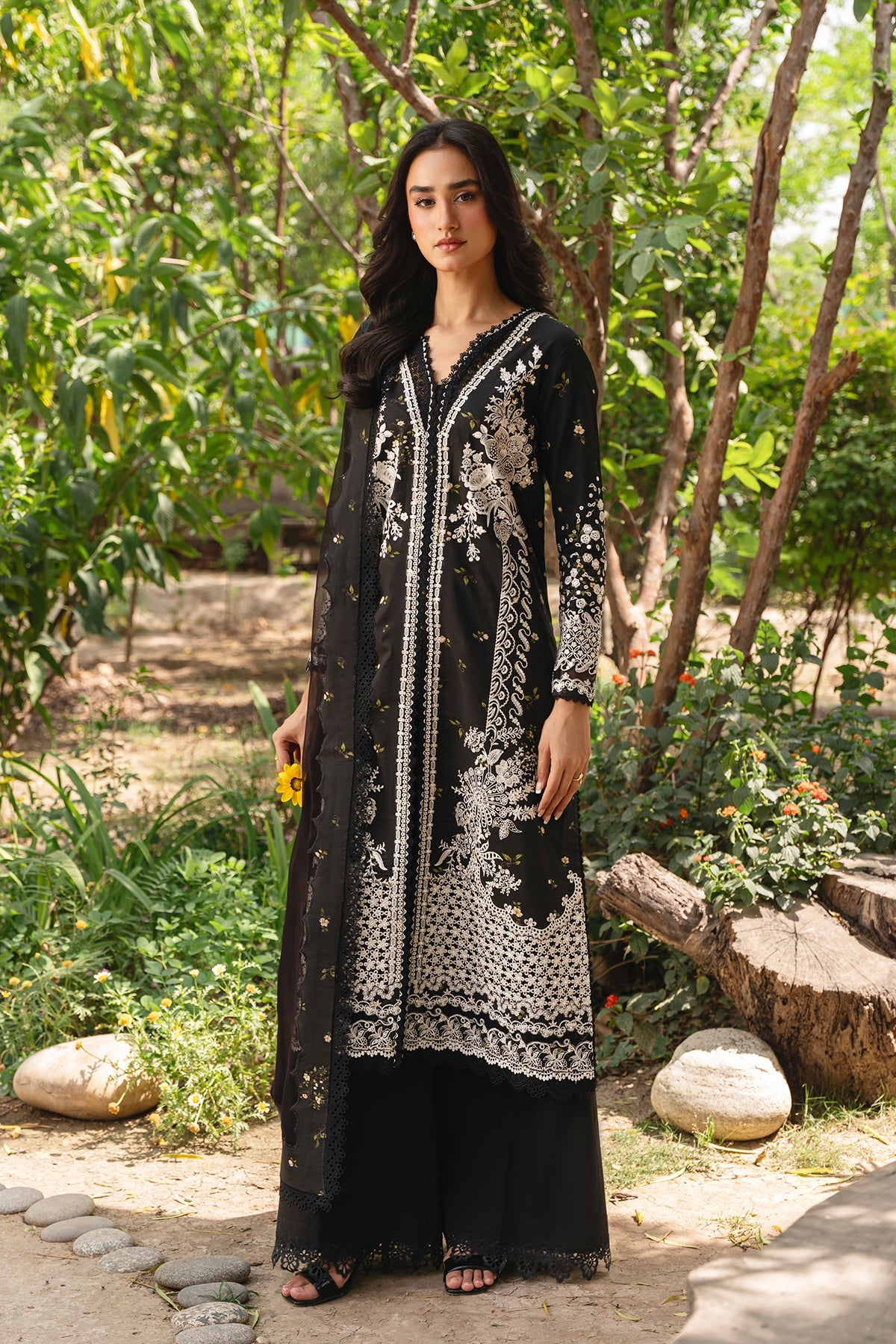Whisper by Ayzel Unstitched Embroidered Lawn 3 Piece Suit AAF26ULW Nightveil ZWU-0135-3PO – Eid Collection