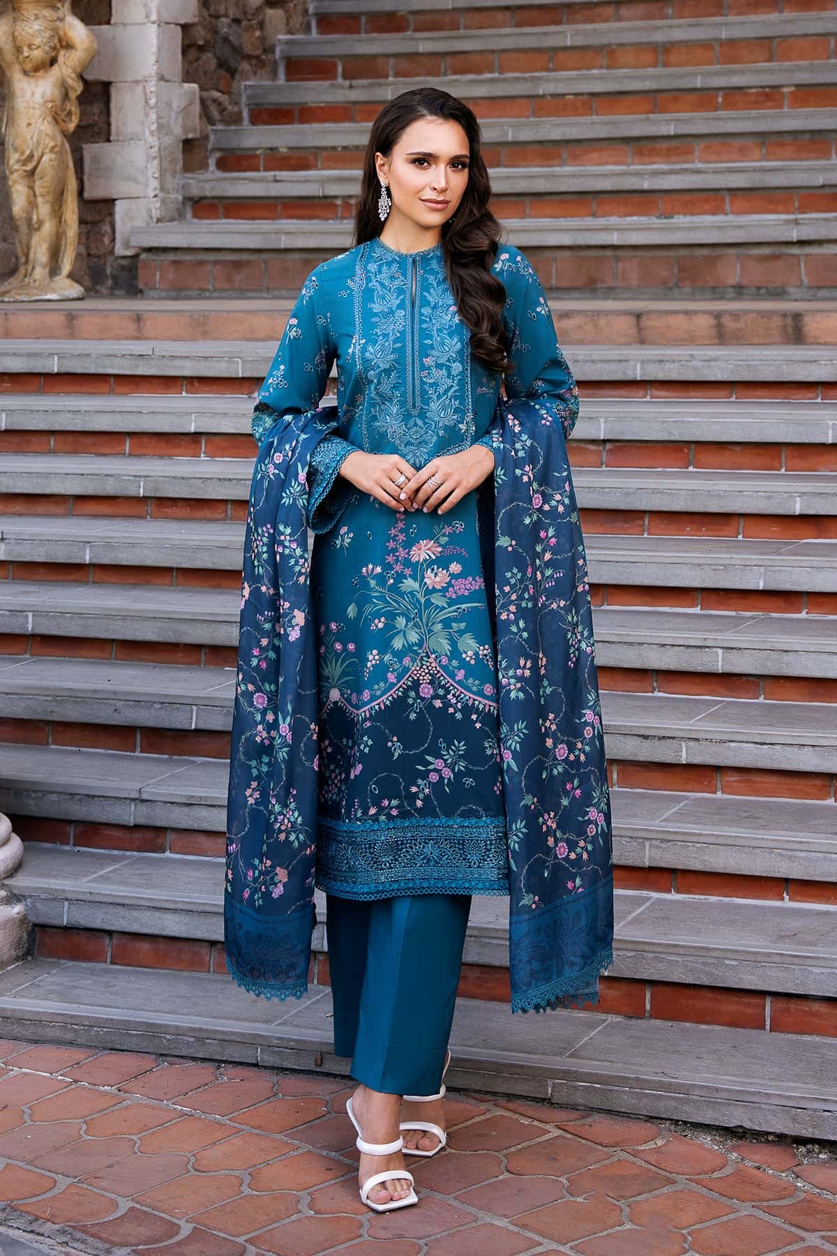 Afrozeh Embroidered Lawn Suit Unstitched 3 Piece AF25DH D-05 Rosheen B – Summer Collection