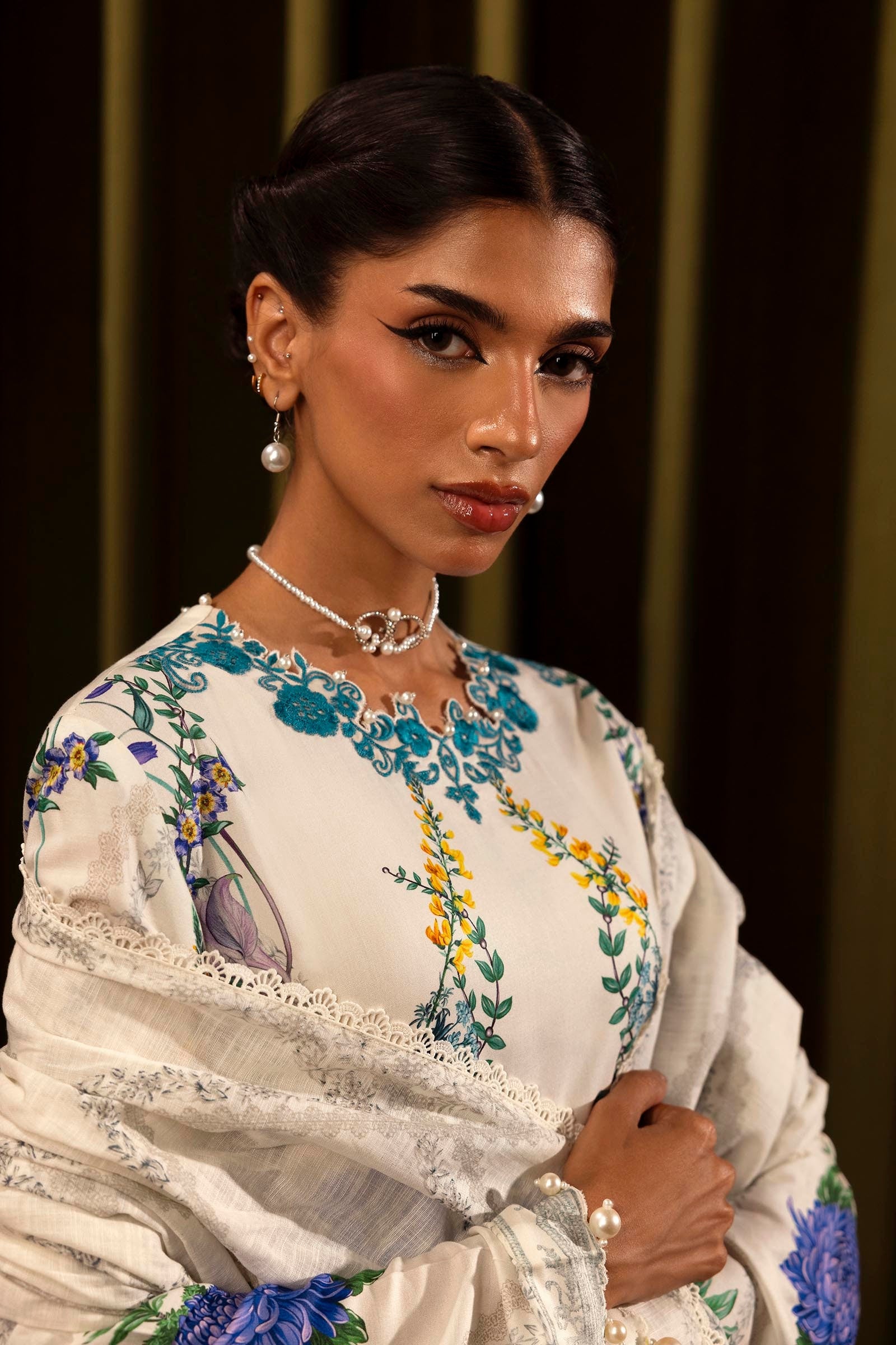 Sana Safinaz Embroidered Linen Suits Unstitched 3 Piece M243-017A-3CQ – Luxury Winter Collection