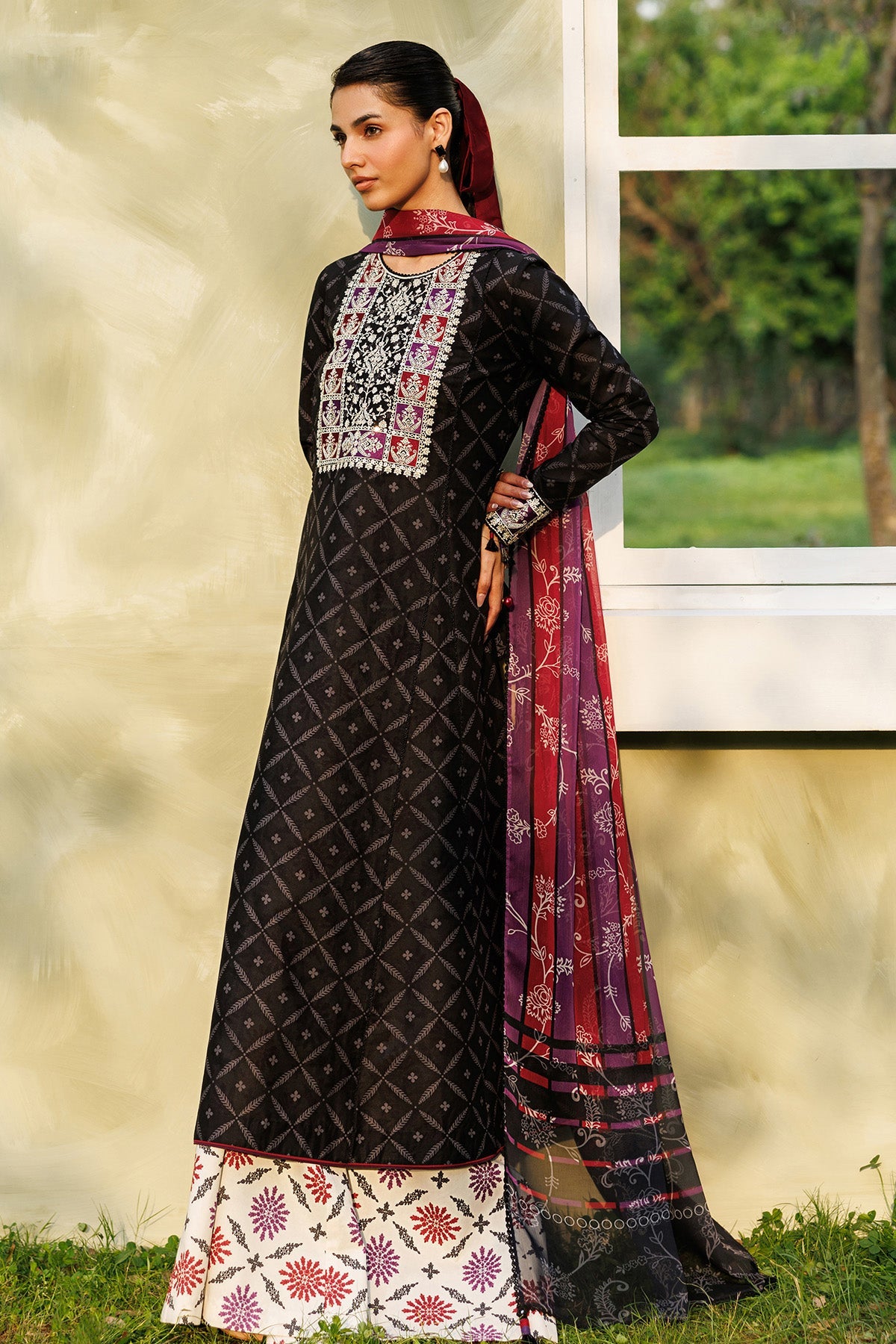 Jazmin Unstitched Luxury Embroidered Lawn 3 Piece Suit JAZ26L-9358 Summer Collection