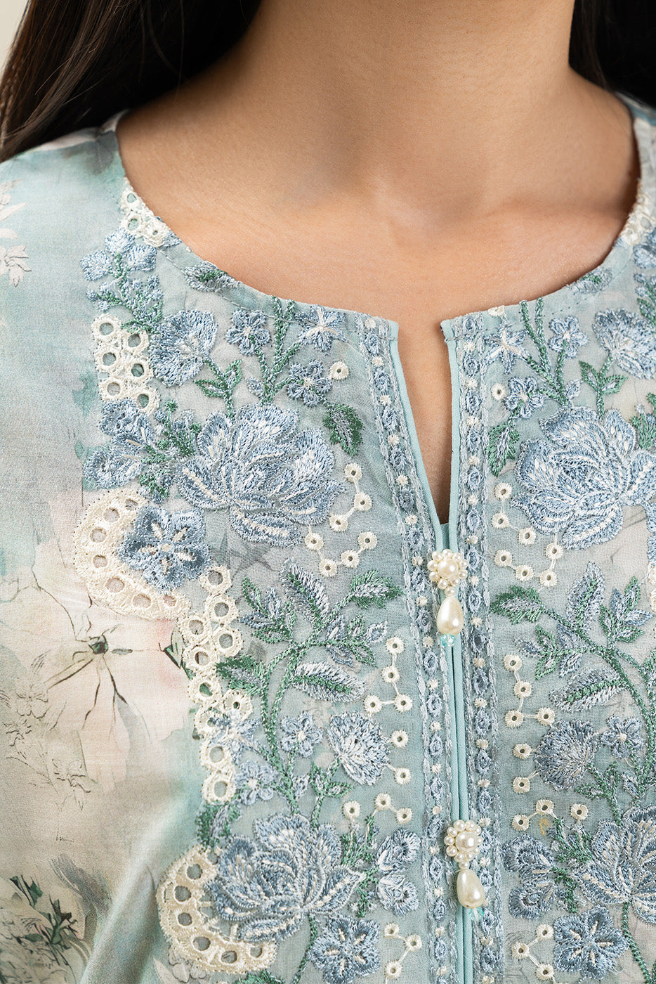 Beechtree Unstitched Embroidered Lawn 3 Piece Suit – CERULEAN RIVULET – Summer Collection