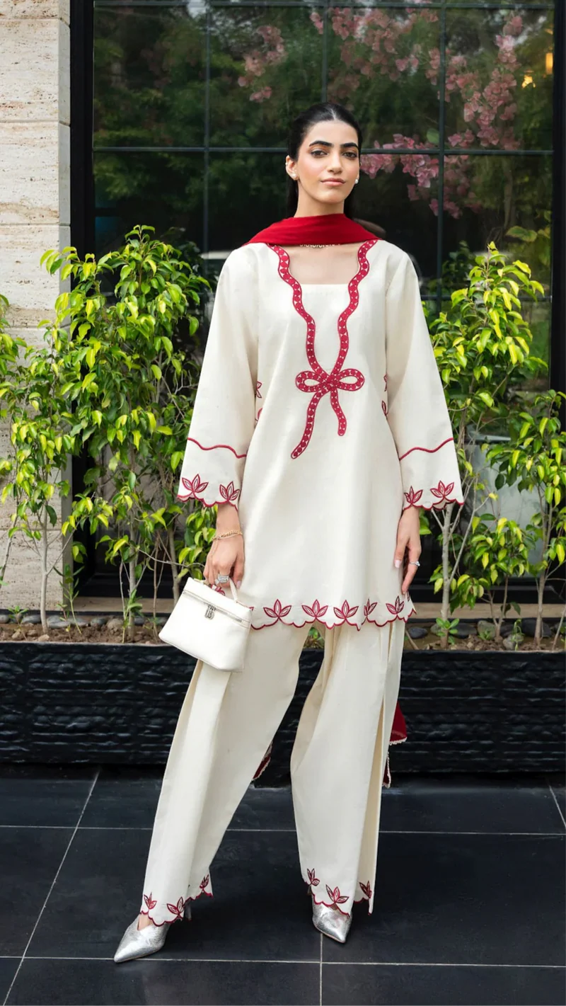 Zola Embroidered 3pc