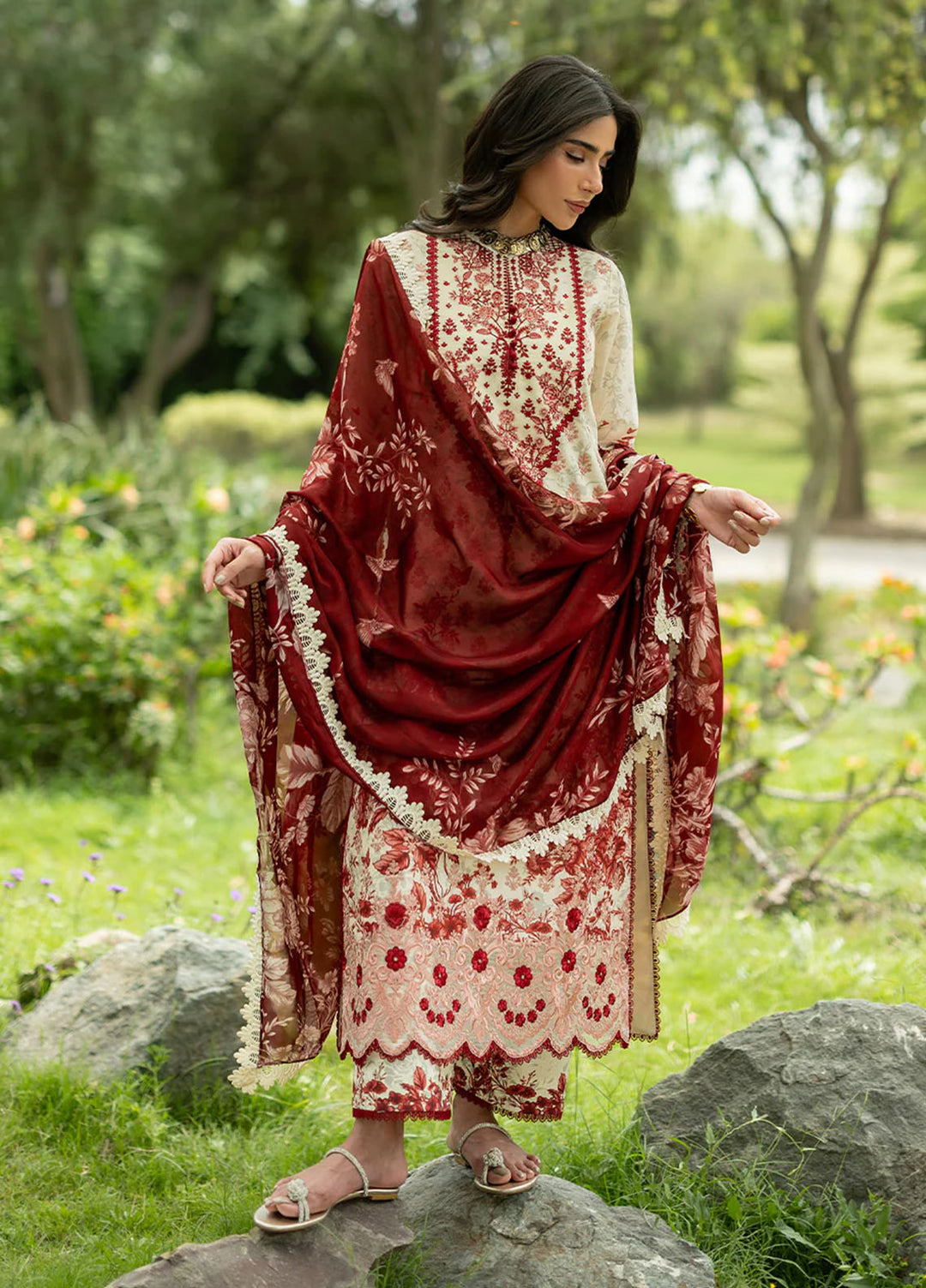 Zainab Chottani Unstitched Embroidered Lawn 3 Piece Suit ZC26ULE Laine 16 – Eid Collection
