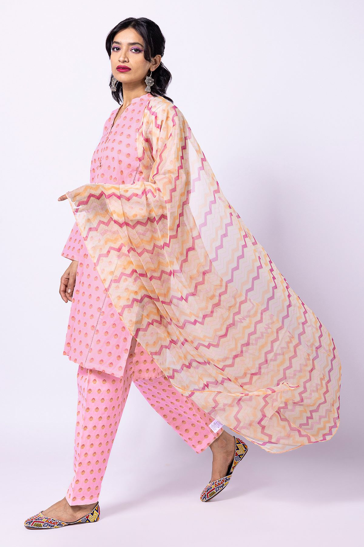 Khaadi Dyed Embroidered Cotton Jacquard | Top Bottoms Dupatta – AJ22301-Pink