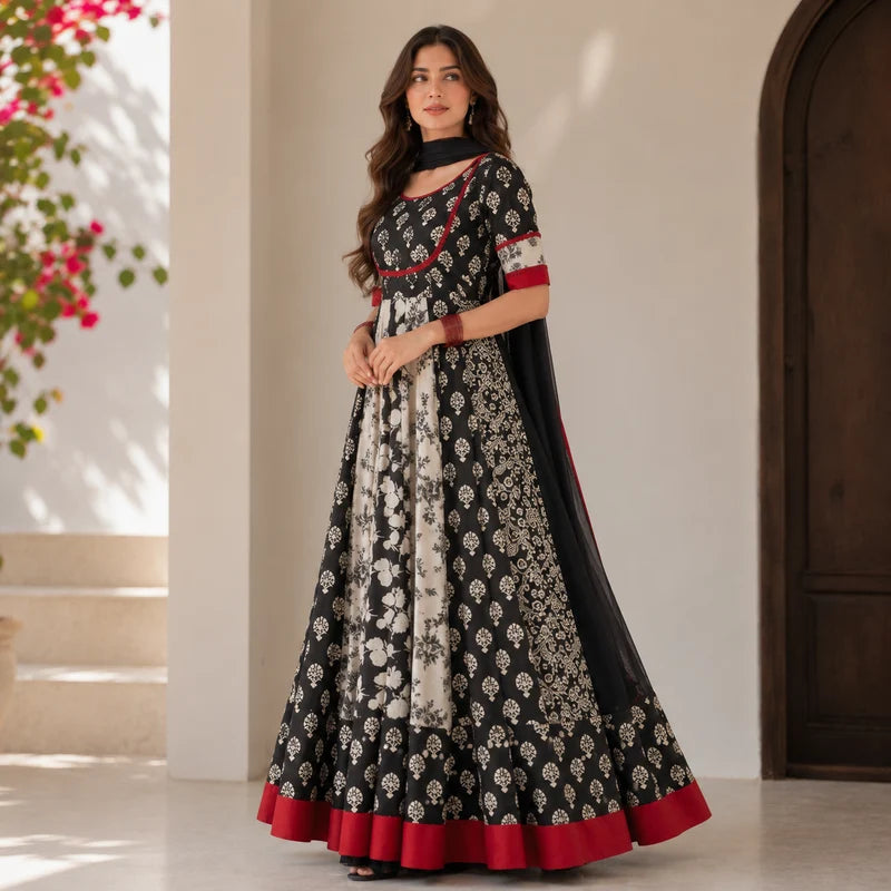 Florist Black Emb Maxi Set