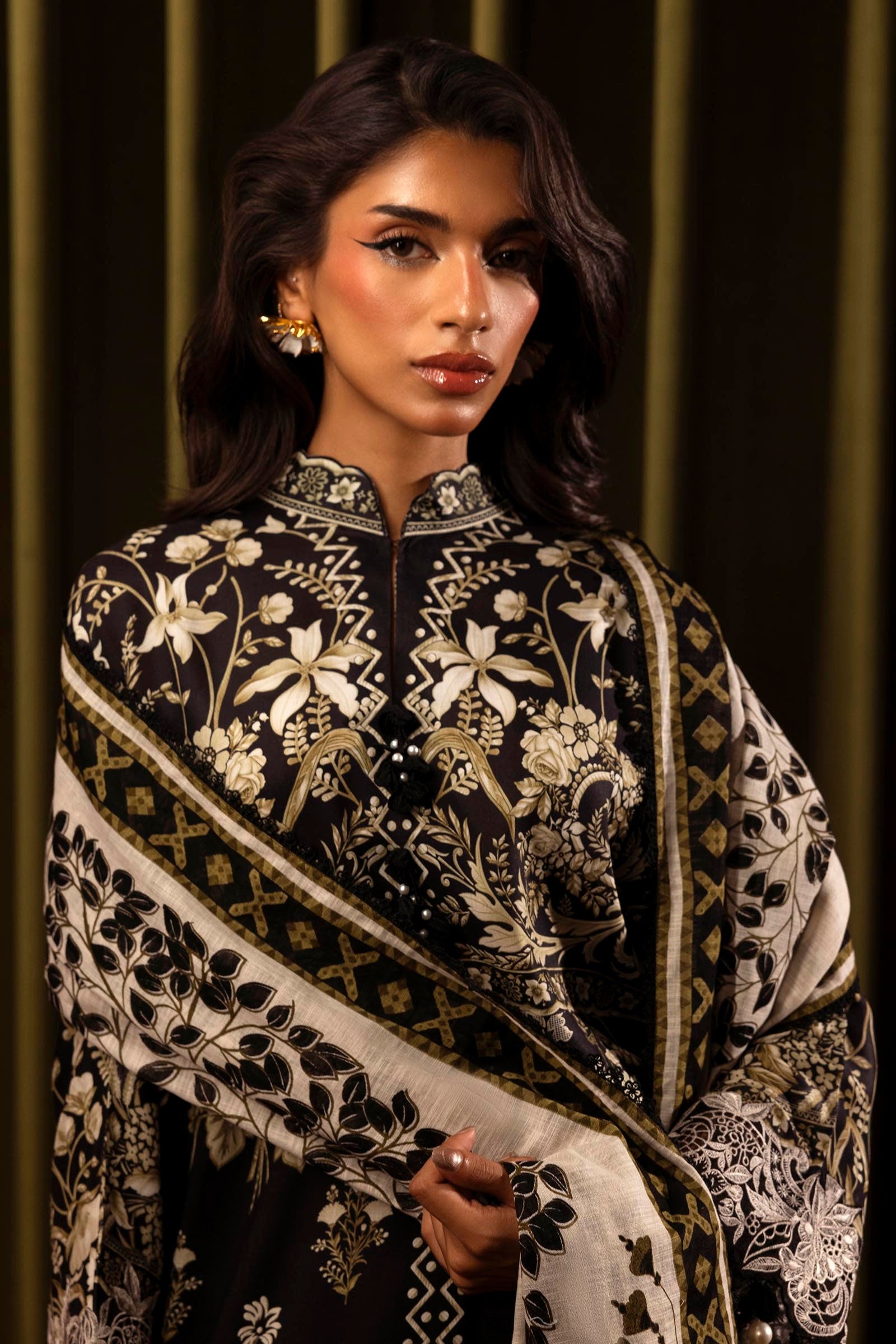 Sana Safinaz Embroidered Linen Suits Unstitched 3 Piece M243-020B-3CQ – Luxury Winter Collection