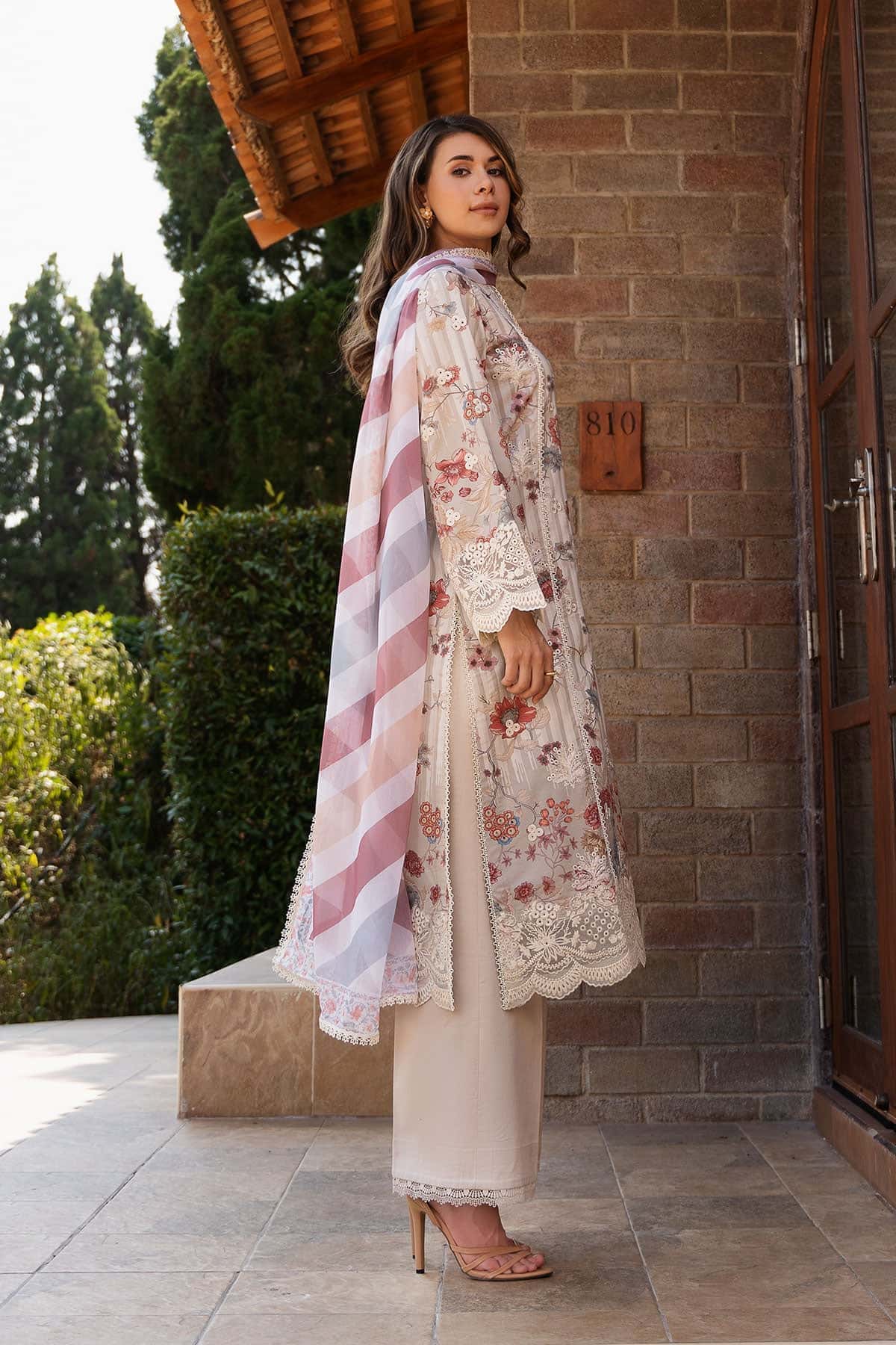 Afrozeh Embroidered Lawn Suit Unstitched 3 Piece AF25DH D-08 Azara A – Summer Collection