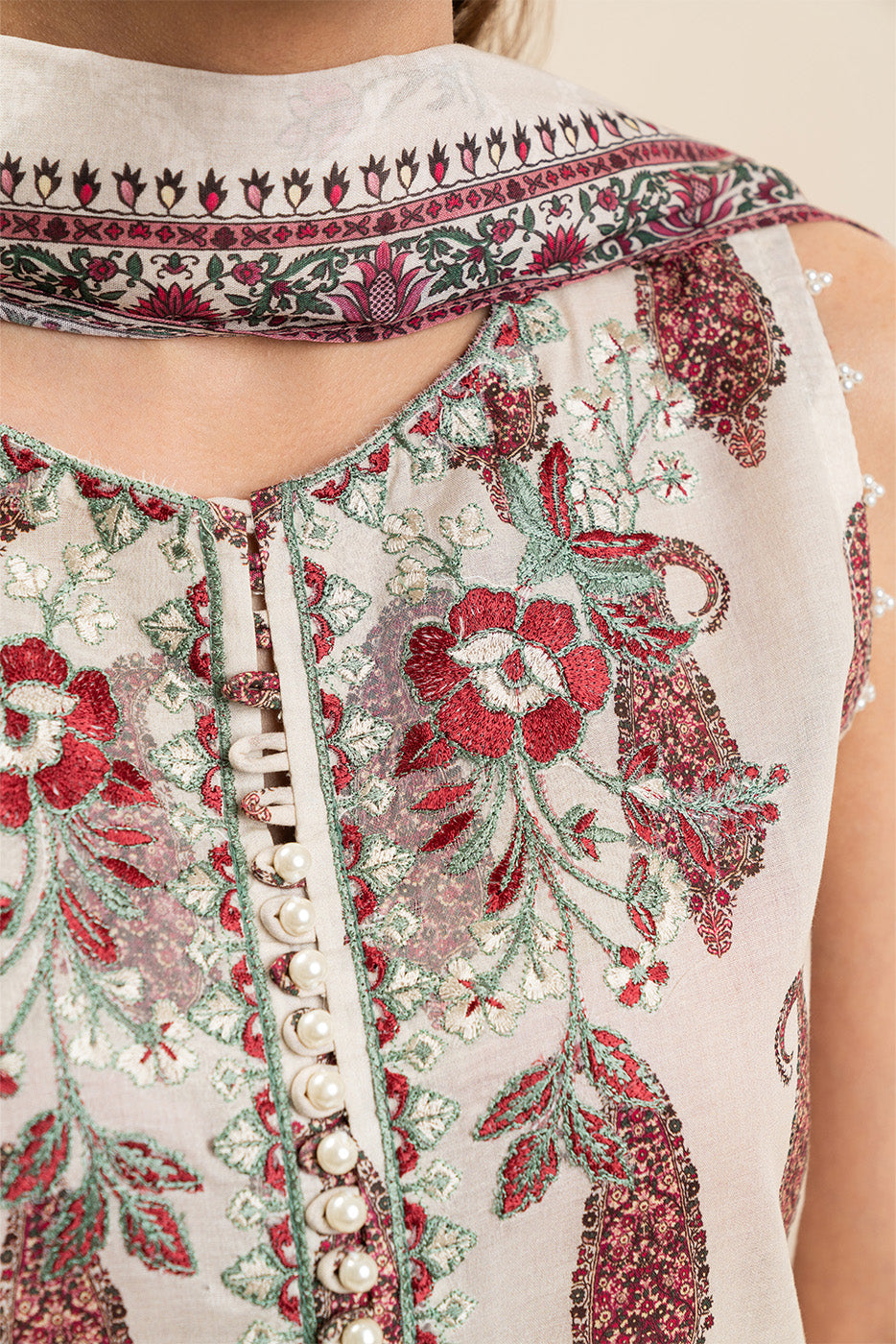 Beechtree Unstitched Embroidered Lawn 3 Piece Suit – TRIBAL TUNE – Summer Collection