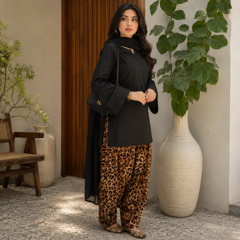 Nilofar Emb Farshi Shalwar Set