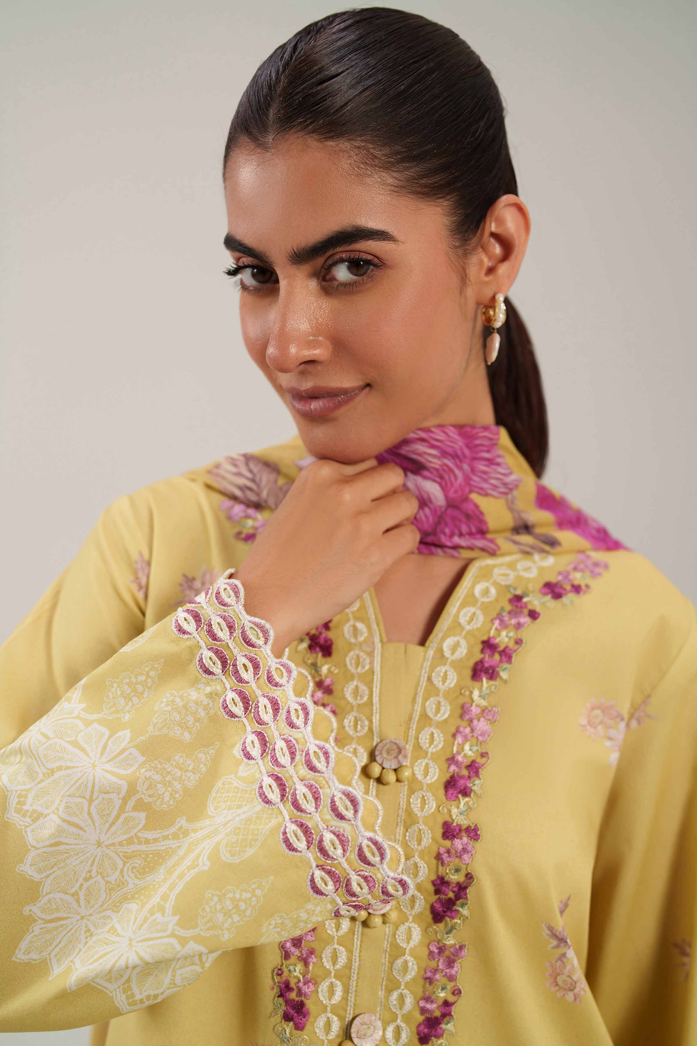 Nishat Unstitched Embroidered Lawn 3 Piece Suit – NL26-42601109 – Summer Collection