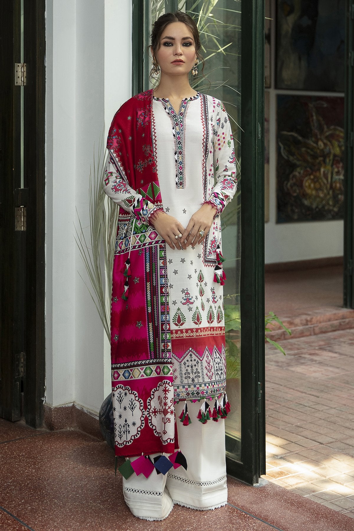 JAZMIN IRIS LUXURY WINTER COLLECTION - White Dew