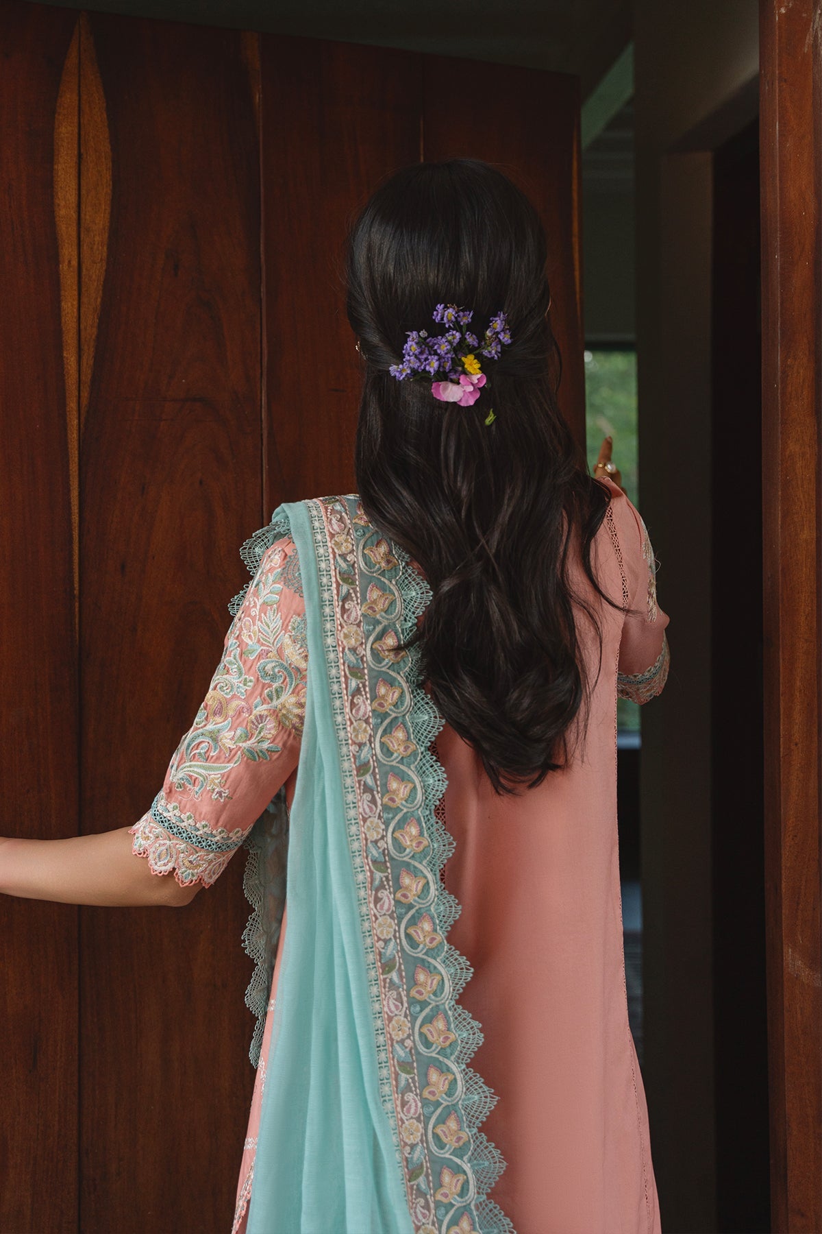 Whisper by Ayzel Unstitched Embroidered Lawn 3 Piece Suit AAF26ULW Dove ZWU-0134-3PO – Eid Collection