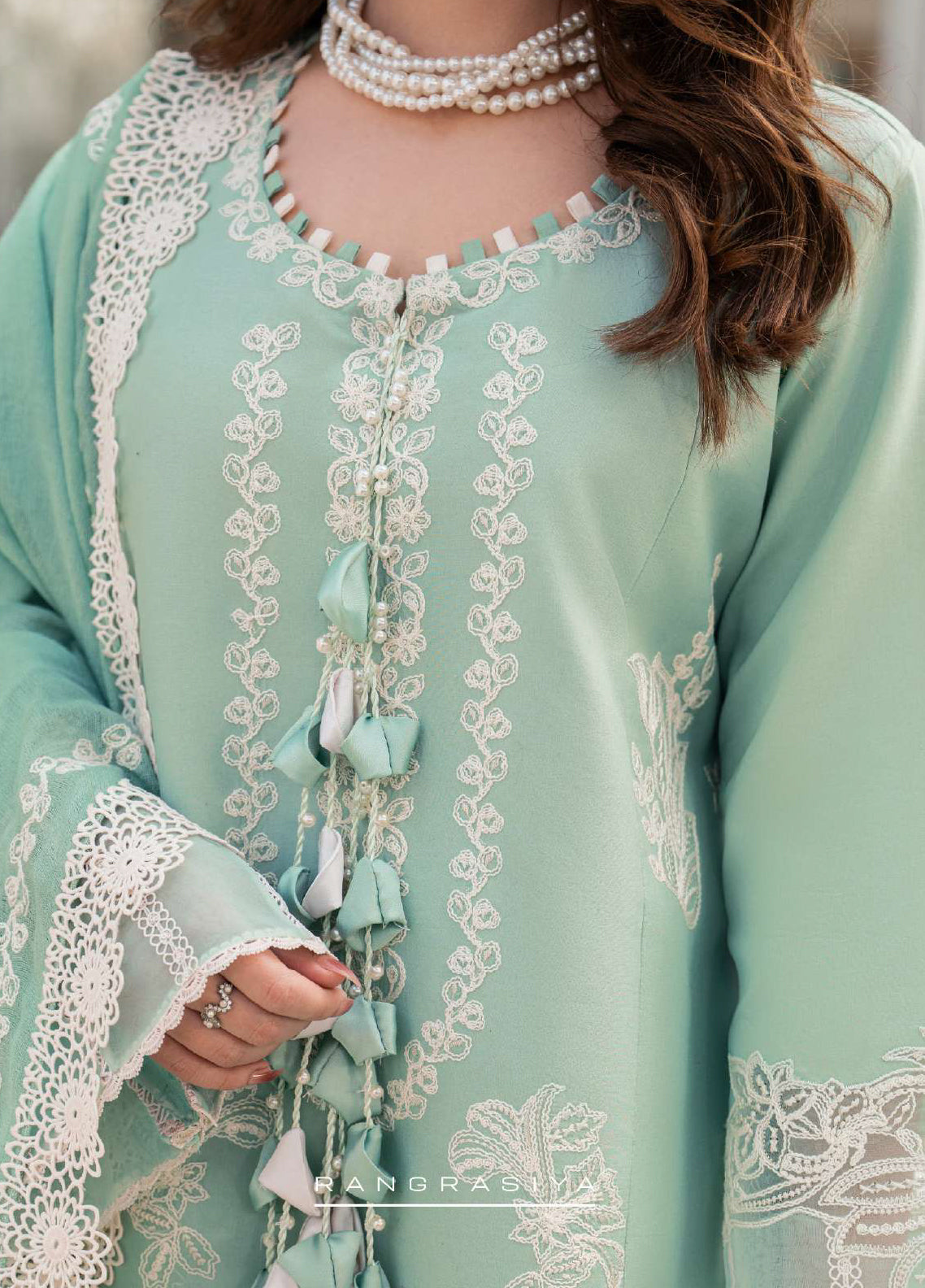 Carnation by Rang Rasiya Unstitched Embroidered Lawn 3 Piece Suit RR26UCL D15 HIBA – Eid Collection