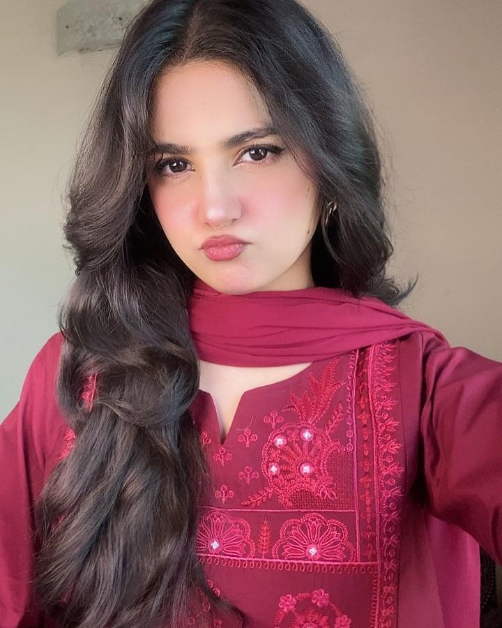 Roha Embroidered 3pc