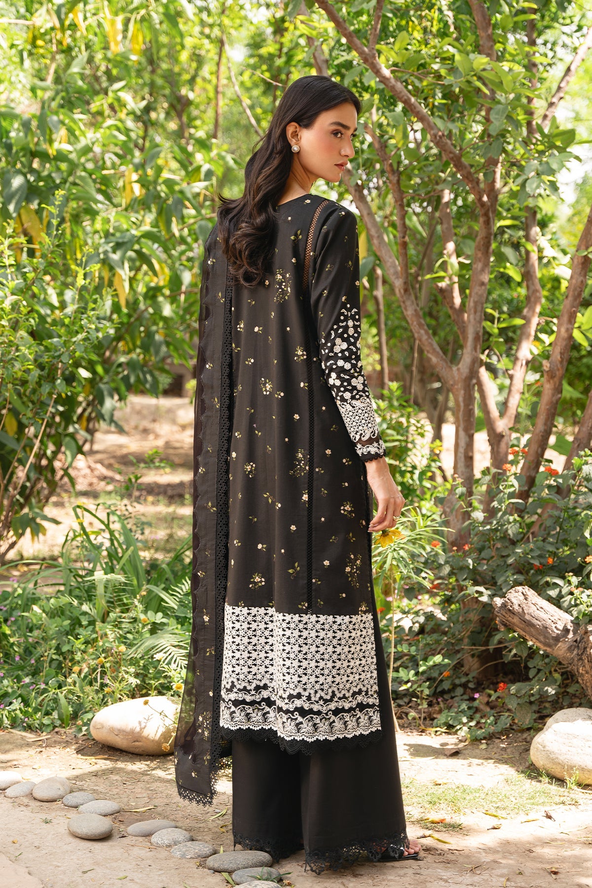 Whisper by Ayzel Unstitched Embroidered Lawn 3 Piece Suit AAF26ULW Nightveil ZWU-0135-3PO – Eid Collection