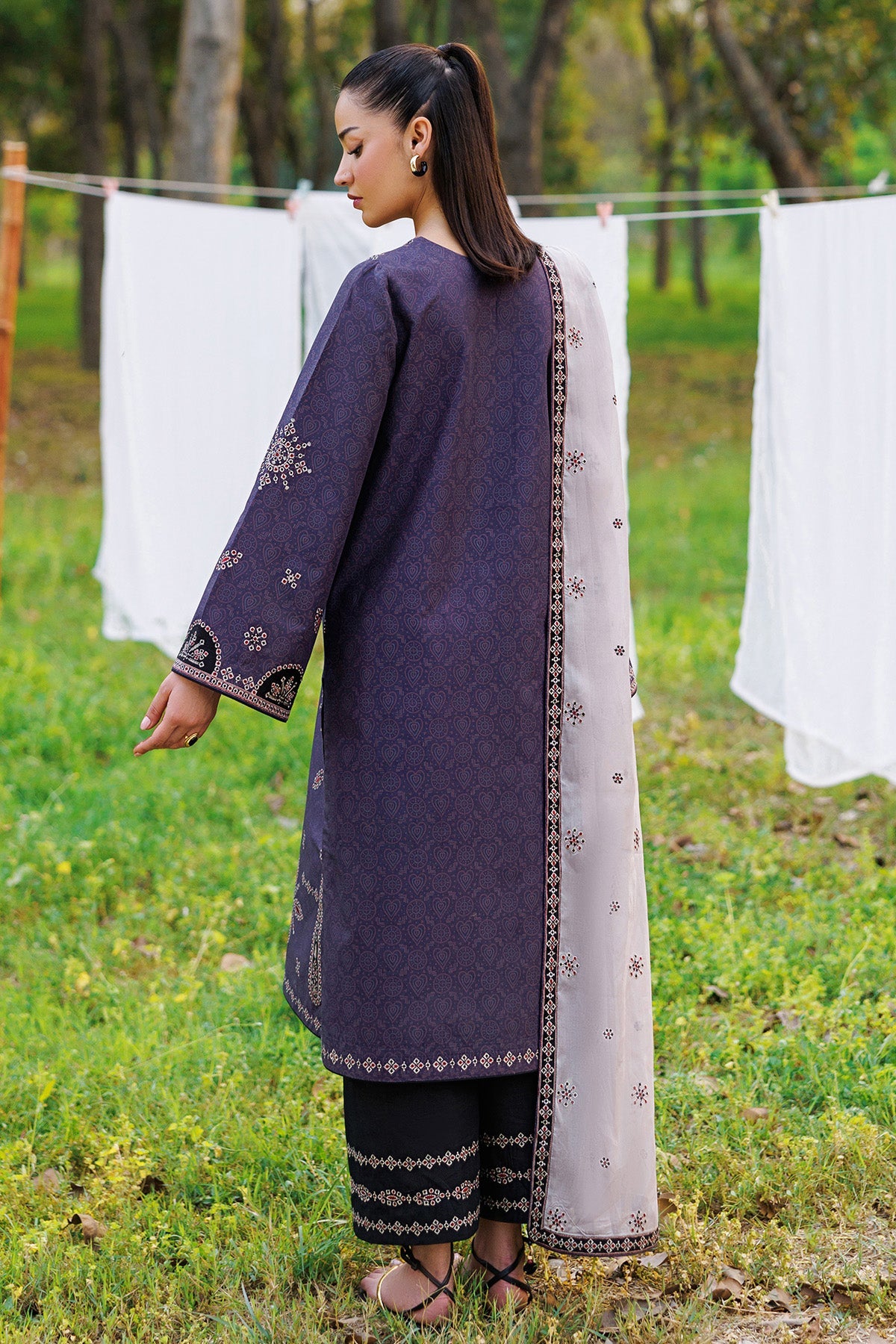 Jazmin Unstitched Luxury Embroidered Lawn 3 Piece Suit JAZ26L-9357 Summer Collection
