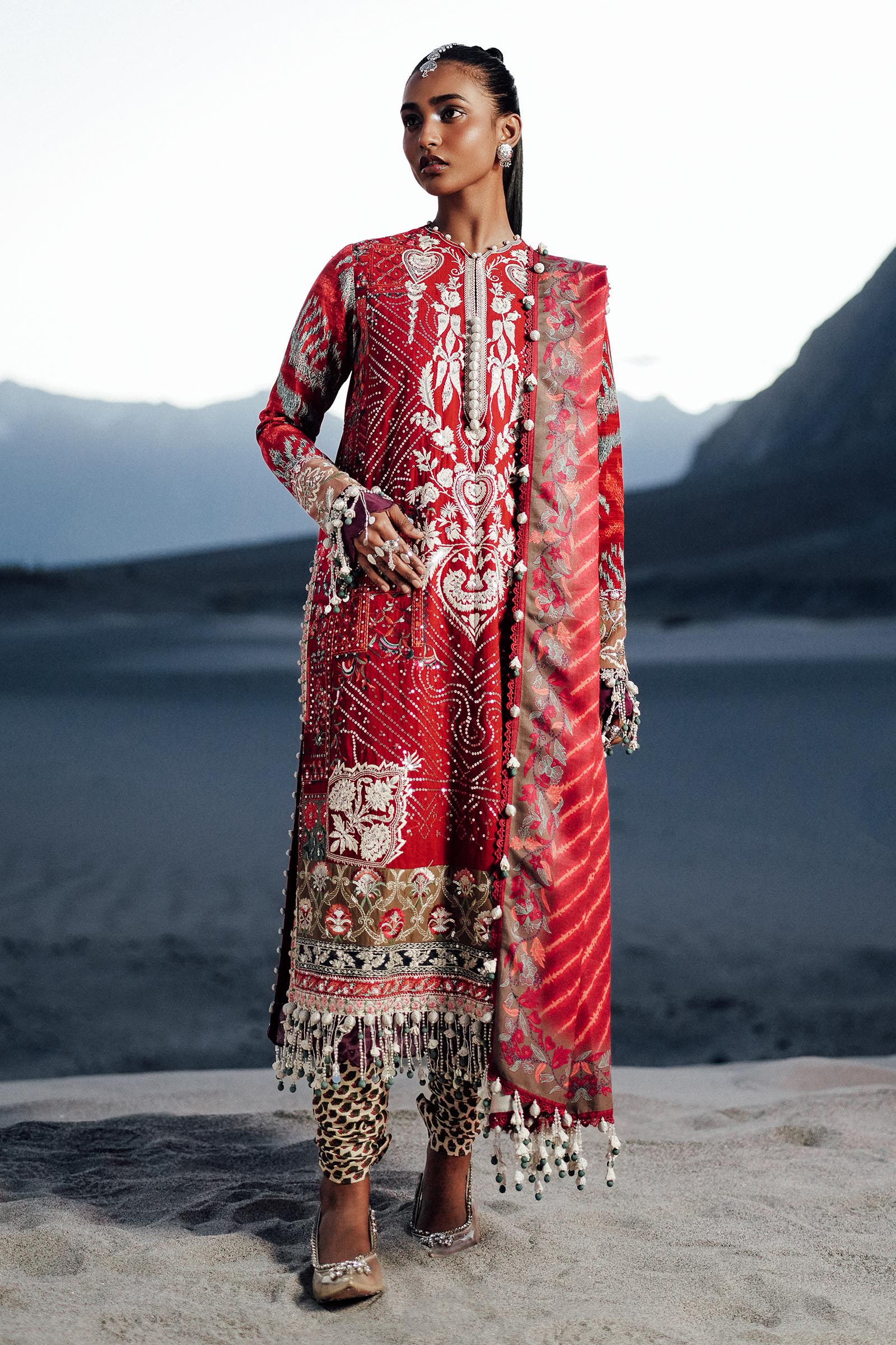 Sana Safinaz Embroidered Slub Suits Unstitched 3 Piece S241-007A-3CP – Luxury Winter Collection
