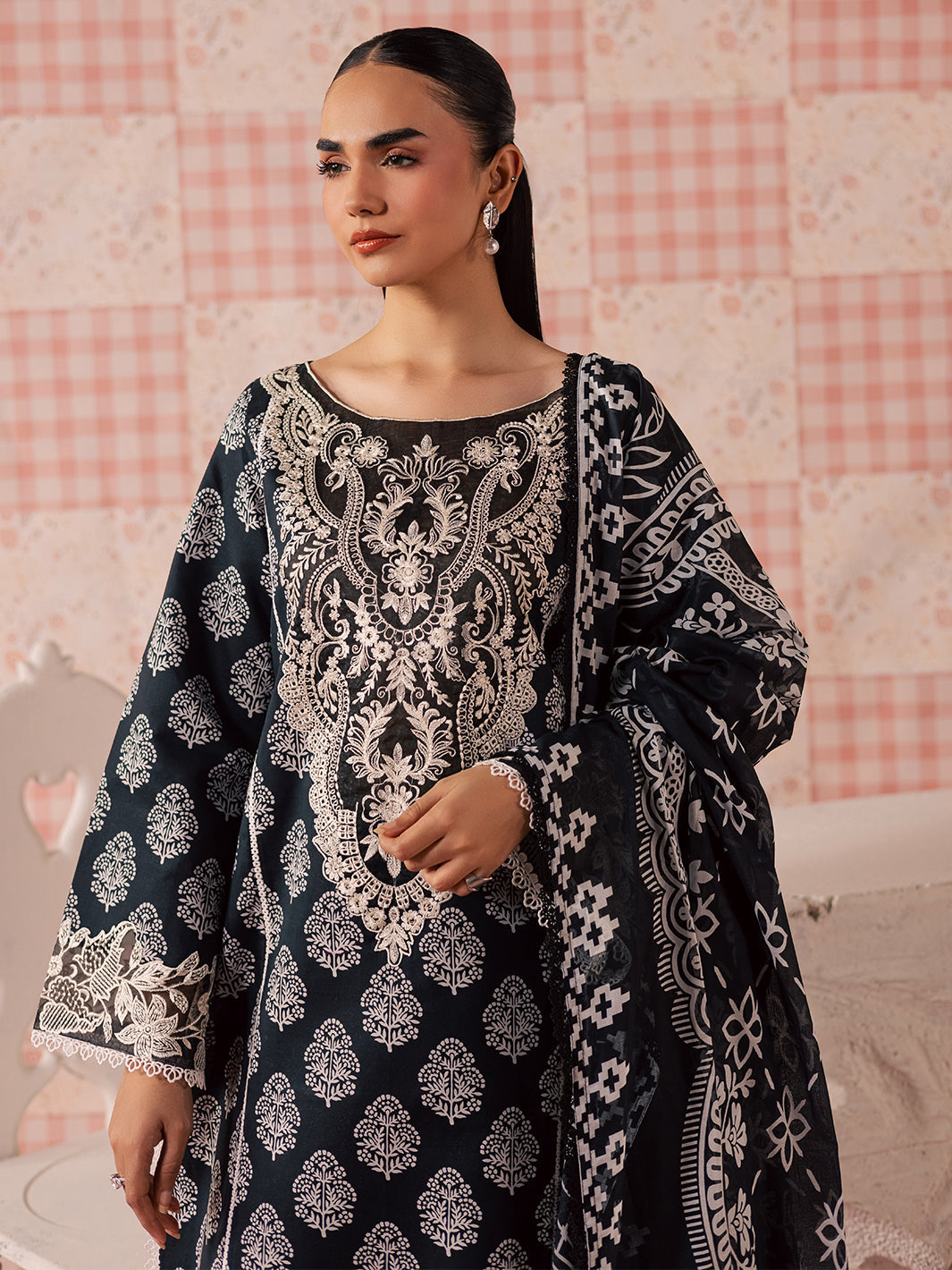 Afsana by Mahnur Embroidered Lawn Suit Unstitched 3 Piece AFS26IB AL-05 – Summer Collection