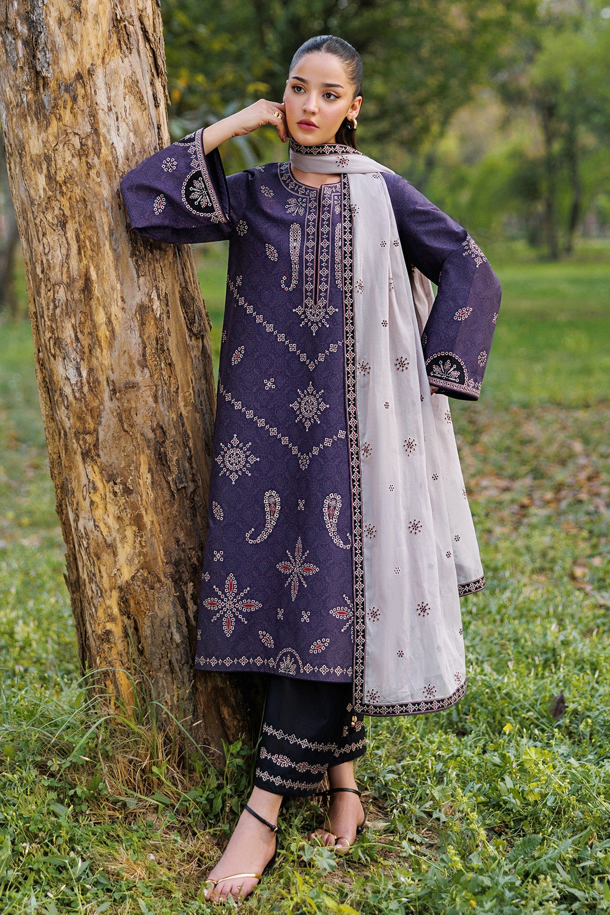 Jazmin Unstitched Luxury Embroidered Lawn 3 Piece Suit JAZ26L-9357 Summer Collection