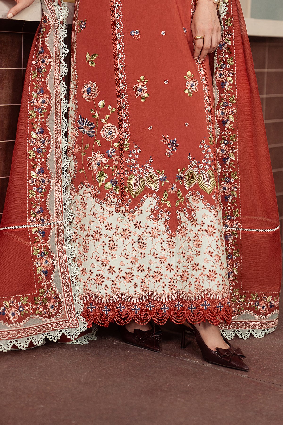 Brewed by Ayzel Unstitched Embroidered Lawn 3 Piece Suit AAF26UBL Toffee ZWU-0142-3PO – Festive Collection