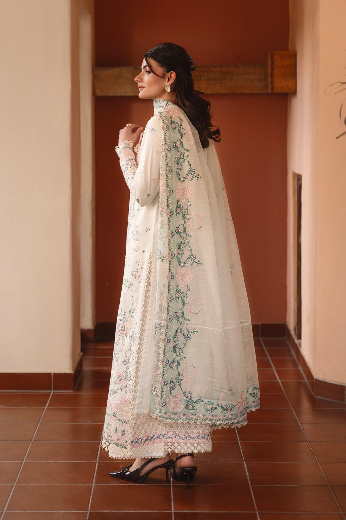 Whisper by Ayzel Unstitched Embroidered Lawn 3 Piece Suit AAF26ULW Breeze ZWU-0138-3PO – Eid Collection