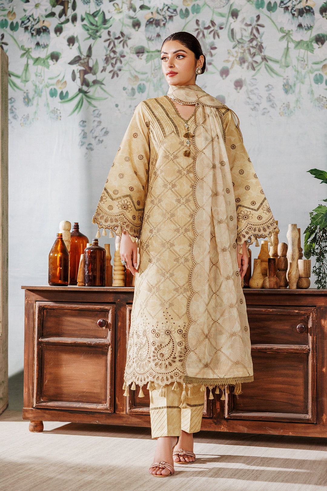 BQ- Alizeh Maahi Luxury Embroidered Lawn'24 - AF-EPL-7020-TAAB