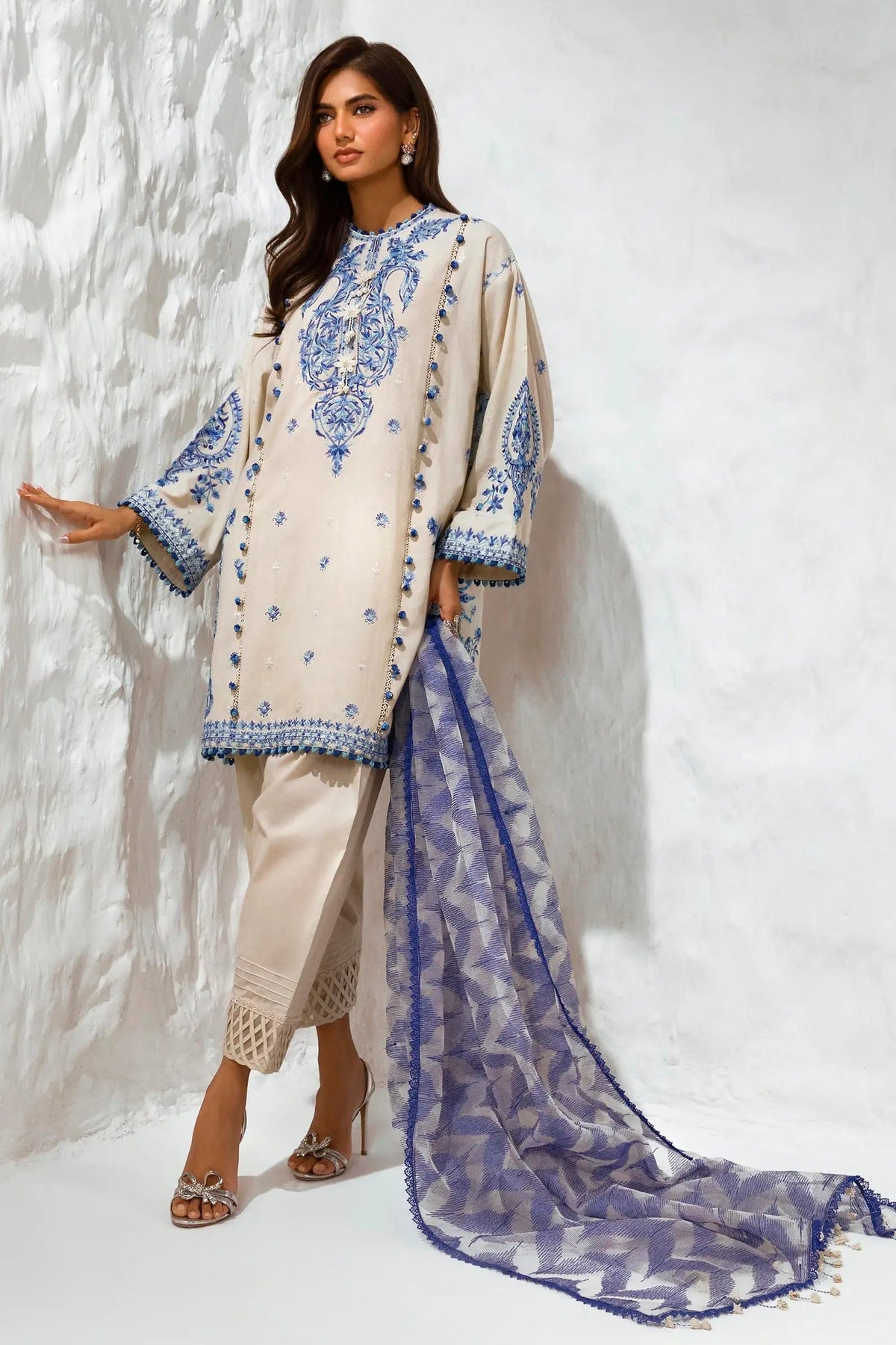 Sana Safinaz Luxury Muzlin Lawn Embroidered - M242-009A-CT