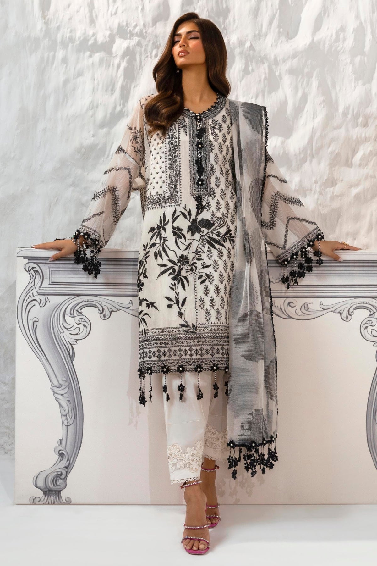 Sana Safinaz Luxury Muzlin Lawn Embroidered - M242-010B-CT-